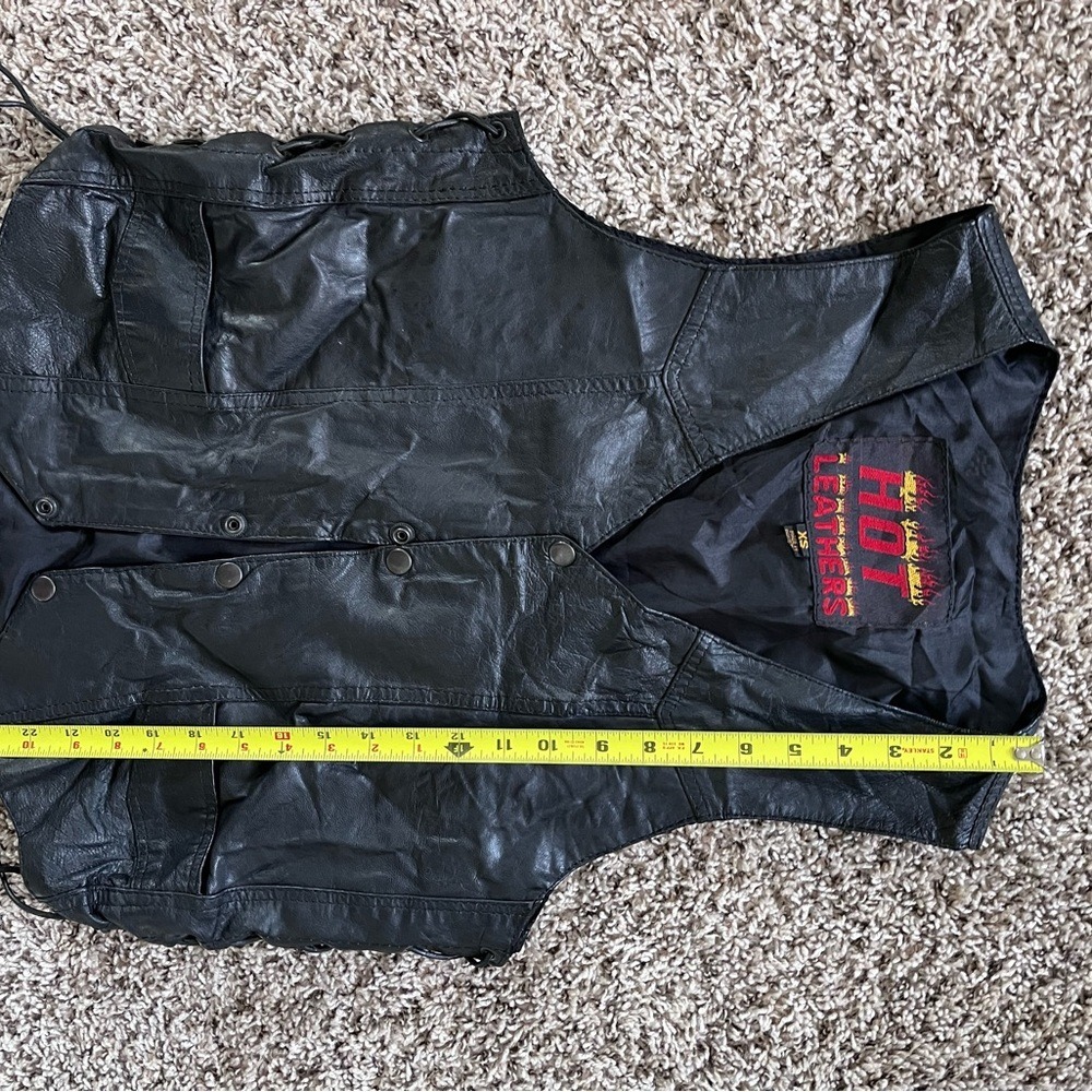 Vintage Hot Leathers Black Leather Vest – Men's XS – Side Lace-Up & Snap Front - Picture 4 of 7
